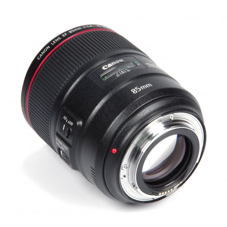 Canon EF 85mm f/1.4L IS USM